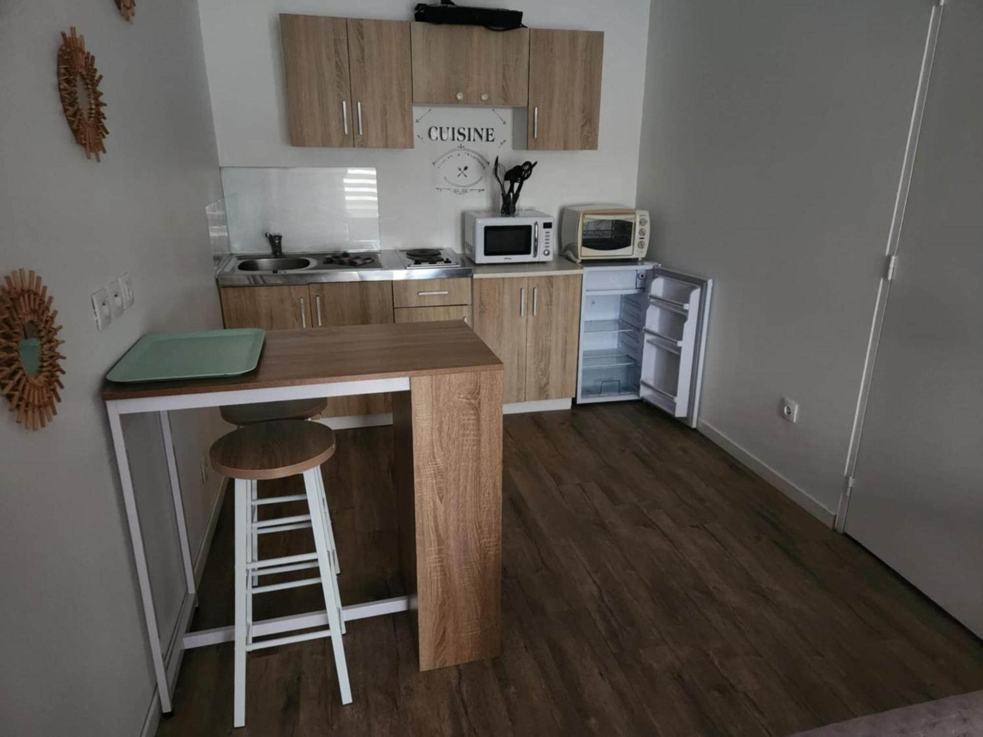 Troarn Studio Avec Terrasse מראה חיצוני תמונה